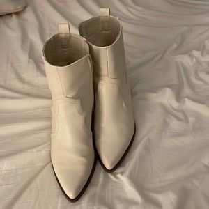White boots! Size 7.5